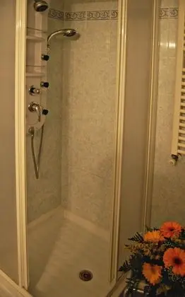 Classic Tek Büyük Yataklı Oda