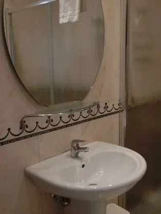 Classic Tek Büyük Yataklı Oda