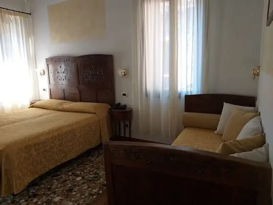 Classic Üç Kişilik Oda