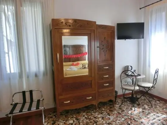 Classic Üç Kişilik Oda