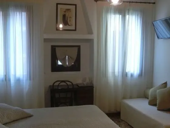 Classic Üç Kişilik Oda