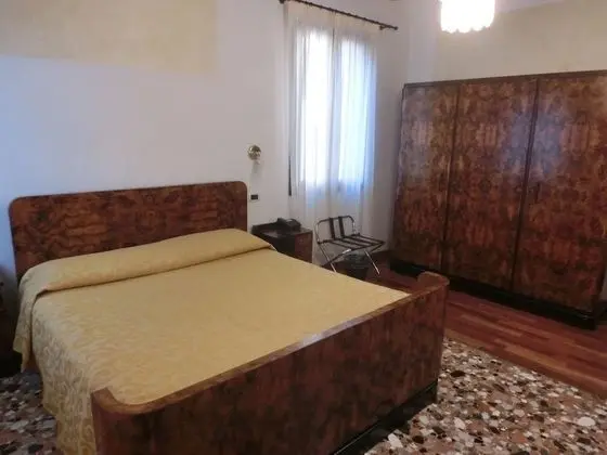 Classic Üç Kişilik Oda