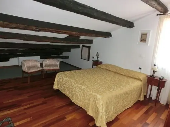 Economy Tek Büyük Yataklı Oda