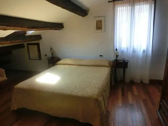 Economy Tek Büyük Yataklı Oda