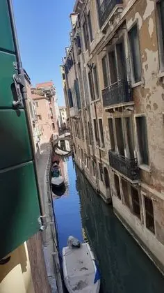 City Tek Büyük Yataklı Oda (Small)