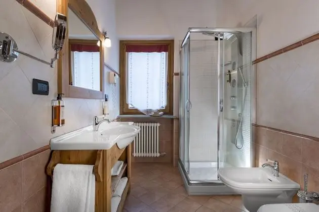 Standard Tek Büyük veya İki Ayrı Yataklı Oda, Balkon