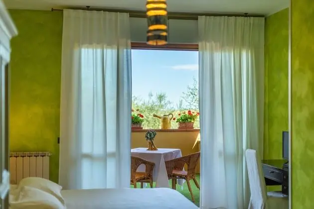 Tek Büyük Yataklı Oda, Teras, Bahçe Manzaralı