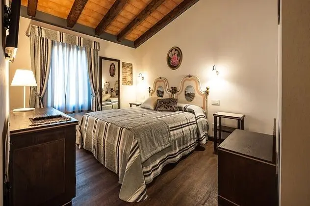 Deluxe Tek Büyük Yataklı Oda, 1 Çift Kişilik Yatak, Nehir Manzaralı