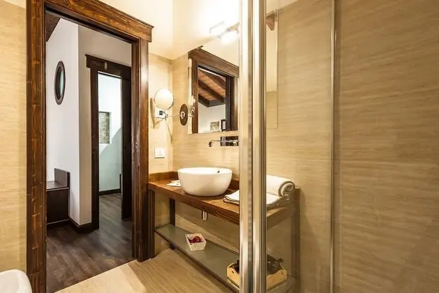 Deluxe Tek Büyük Yataklı Oda, 1 Çift Kişilik Yatak, Nehir Manzaralı
