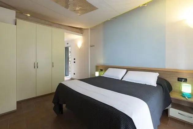 Deluxe Tek Büyük Yataklı Oda, 1 Çift Kişilik Yatak, Buzdolabı, Koy Manzaralı