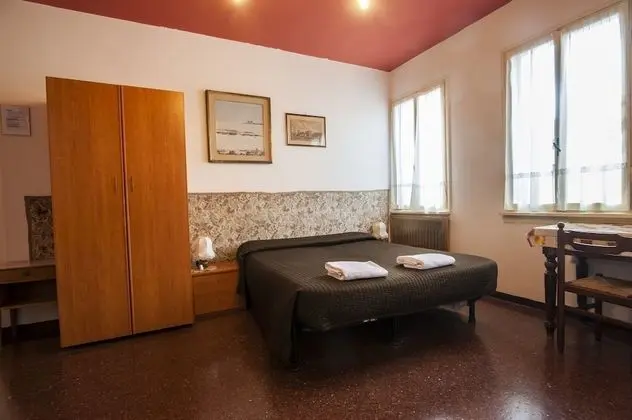 Dört Kişilik Oda, Ortak Banyo