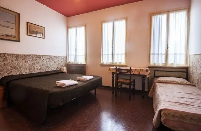 Dört Kişilik Oda, Ortak Banyo