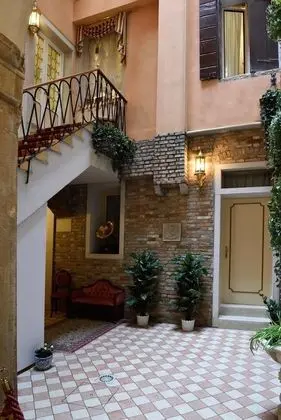 Economy Tek Büyük Yataklı Oda