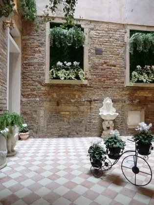 Economy Tek Büyük Yataklı Oda