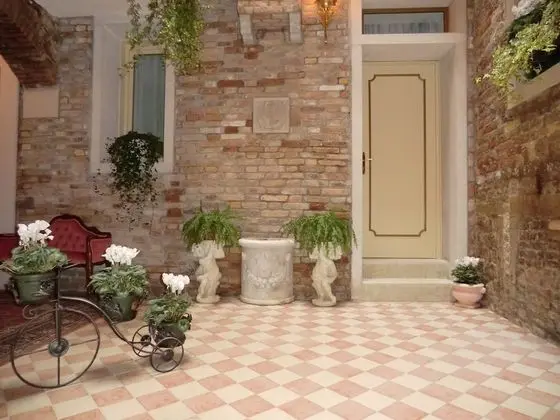 Economy Tek Büyük Yataklı Oda