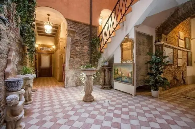 Economy Tek Büyük Yataklı Oda