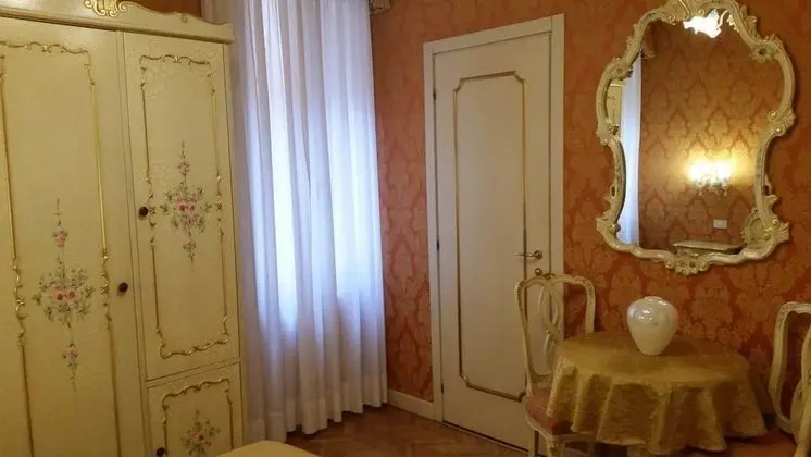 Economy Tek Büyük Yataklı Oda