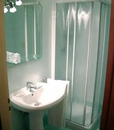 Economy Tek Büyük Yataklı Oda