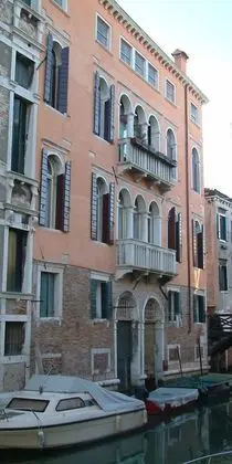 Junior Süit, Kanal Manzaralı