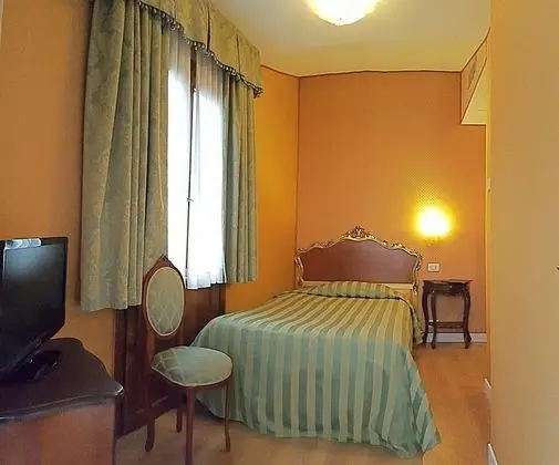 Dört Kişilik Oda