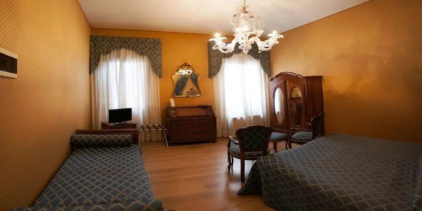 Junior Süit, Kanal Manzaralı