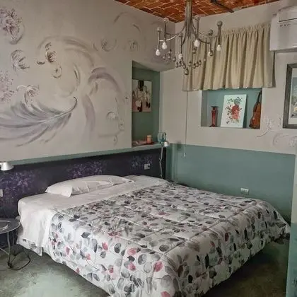 Tek Büyük veya İki Ayrı Yataklı Oda, Balkon