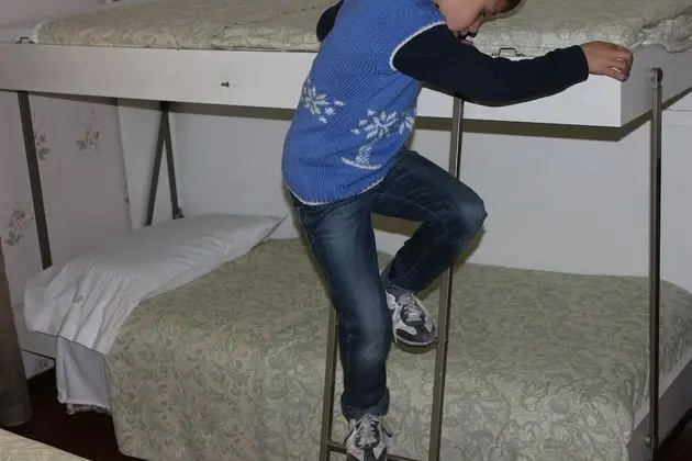 Üç Kişilik Oda