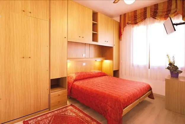 Tek Büyük veya İki Ayrı Yataklı Oda