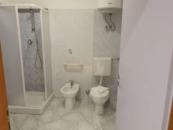 Business Tek Büyük veya İki Ayrı Yataklı Oda