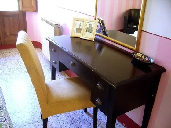 Tek Büyük Yataklı Oda, Ortak Banyo