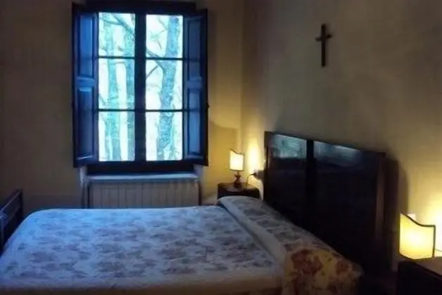 Büyük Yataklı Tek Kişilik Oda