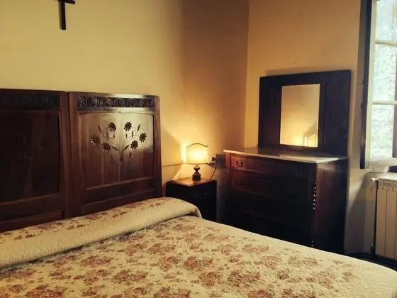 Büyük Yataklı Tek Kişilik Oda