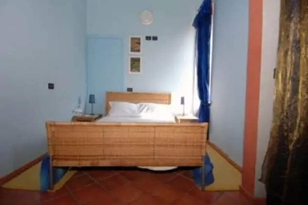 Basic Tek Büyük Yataklı Oda