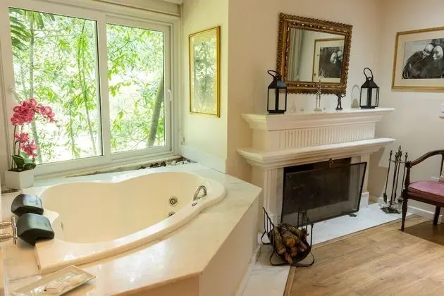 Premium Süit, Sıcak Su Küveti