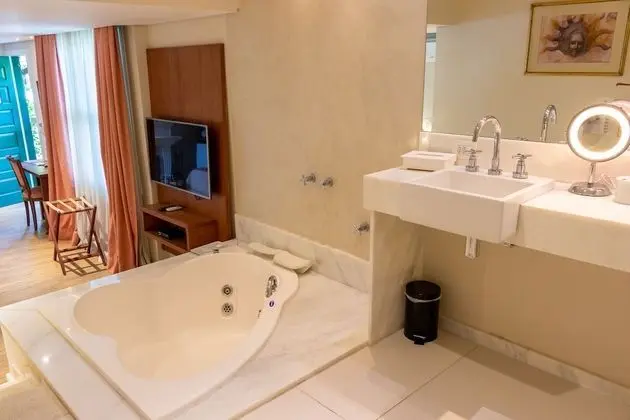 Premium Süit, Sıcak Su Küveti