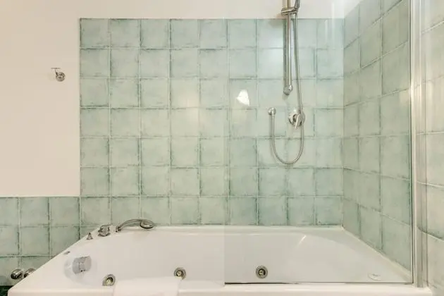 Tek Büyük veya İki Ayrı Yataklı Oda, Özel Banyo