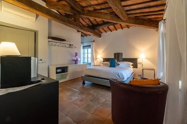 Classic Tek Büyük veya İki Ayrı Yataklı Oda