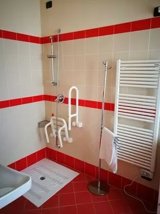 Tek Büyük veya İki Ayrı Yataklı Oda, Engellilere Uygun