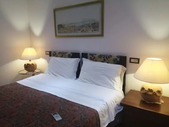 Üç Kişilik Oda