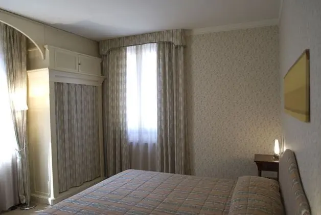 Deluxe Tek Büyük veya İki Ayrı Yataklı Oda