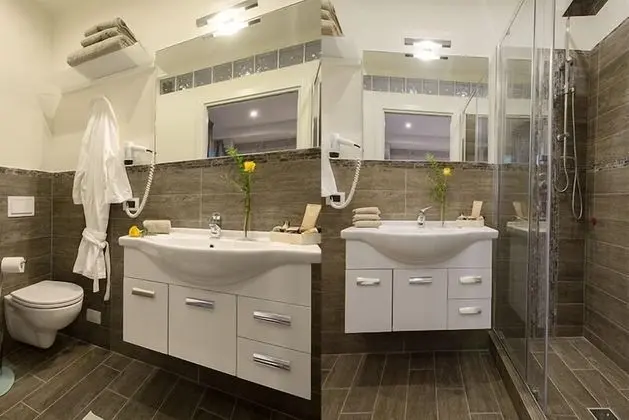 Deluxe Oda, 1 Çift Kişilik Yatak, Sigara İçilmez