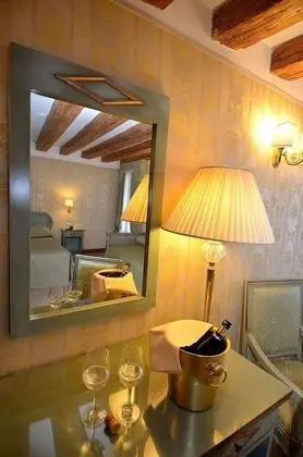 Junior Süit, Kanal Manzaralı