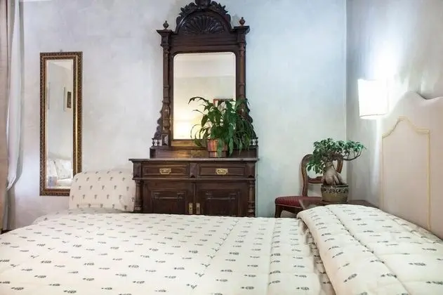 Tek Büyük veya İki Ayrı Yataklı Oda