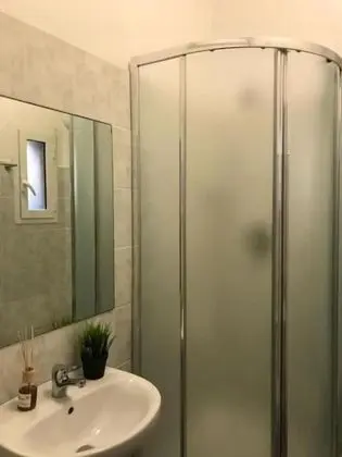 Economy Ortak Ranzalı Oda, Sadece kadınlar için, Ortak Banyo