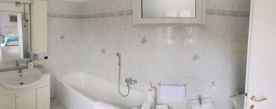 Tek Büyük Yataklı Oda, Banyolu/Duşlu
