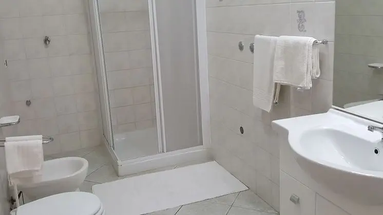 Tek Büyük Yataklı Oda, Özel Banyo