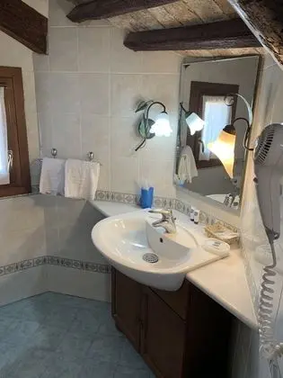 Superior Tek Büyük Yataklı Oda, Kanal Manzaralı