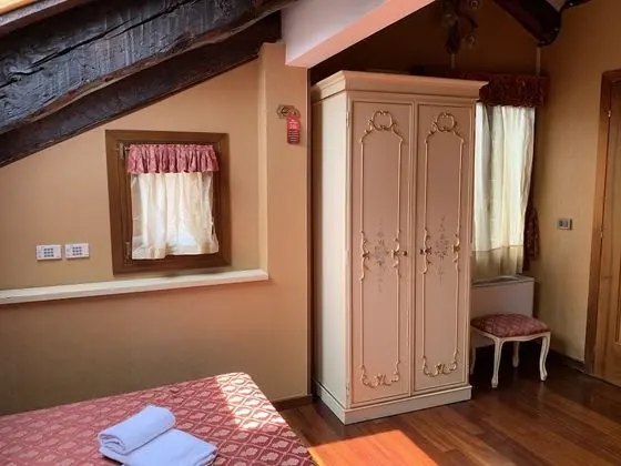 Tek Büyük Yataklı Oda