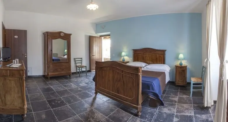 Traditional Tek Büyük Yataklı Oda, Bahçe Manzaralı