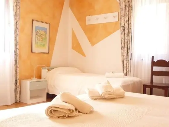 Classic Büyük Yataklı Tek Kişilik Oda